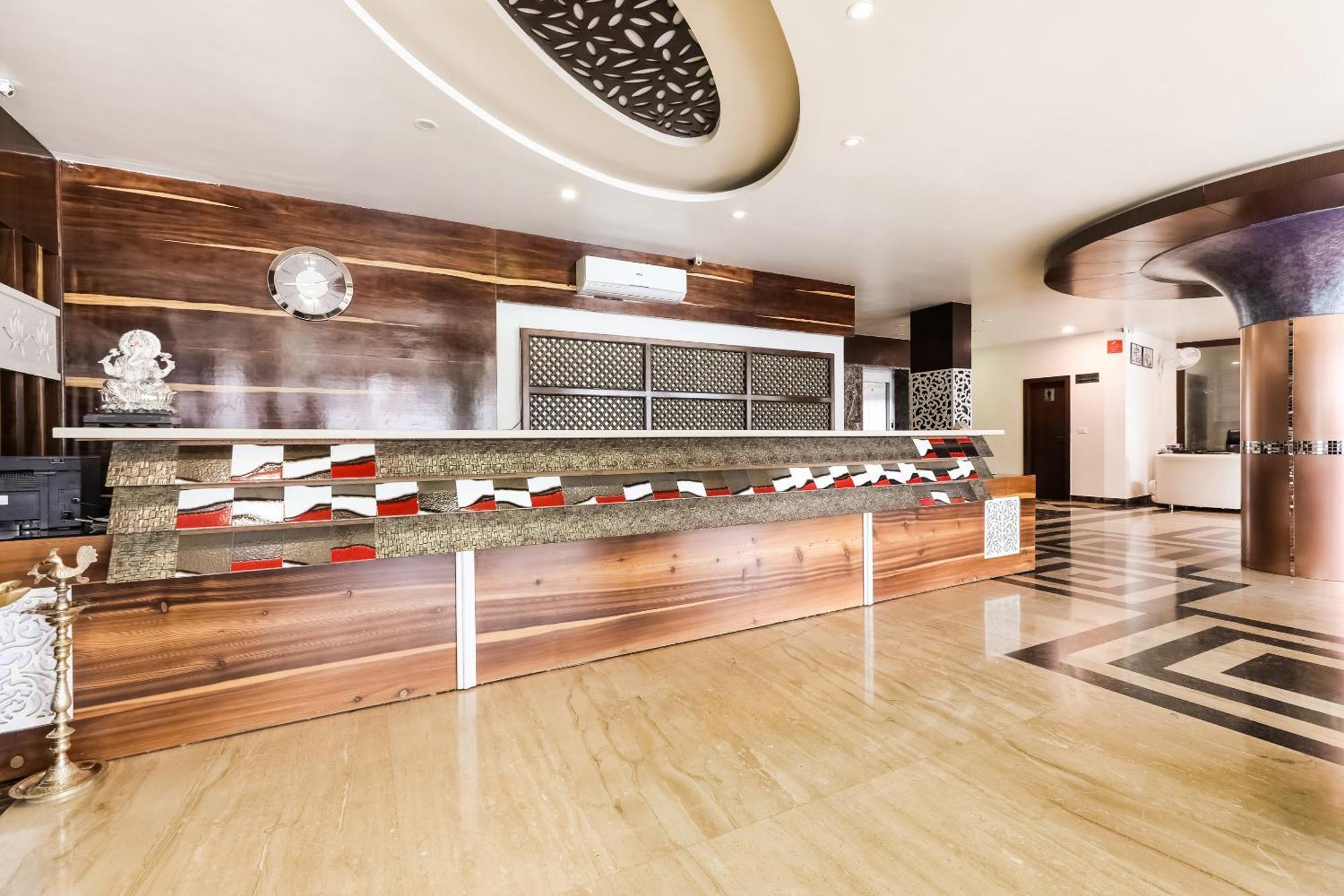 Super Townhouse Lalghati Near Airport ボーパール エクステリア 写真