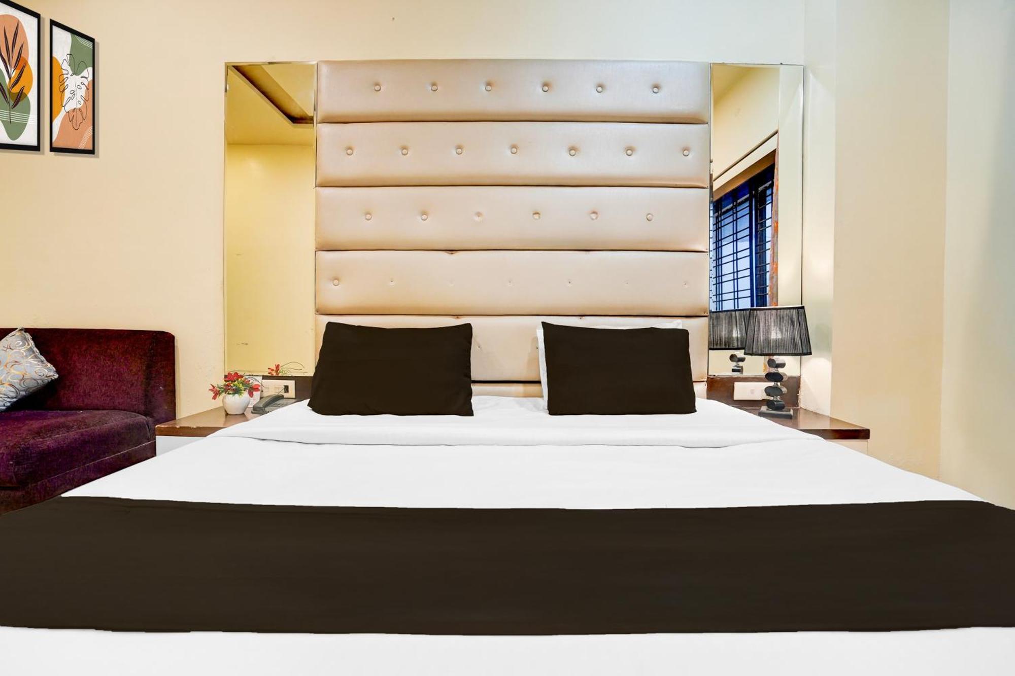 Super Townhouse Lalghati Near Airport ボーパール エクステリア 写真
