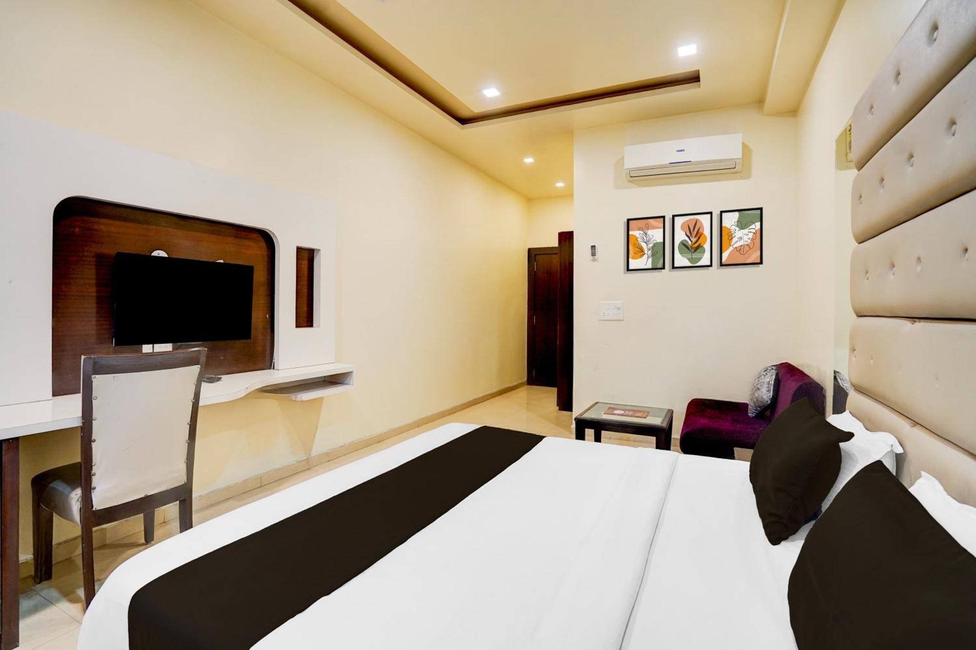 Super Townhouse Lalghati Near Airport ボーパール エクステリア 写真